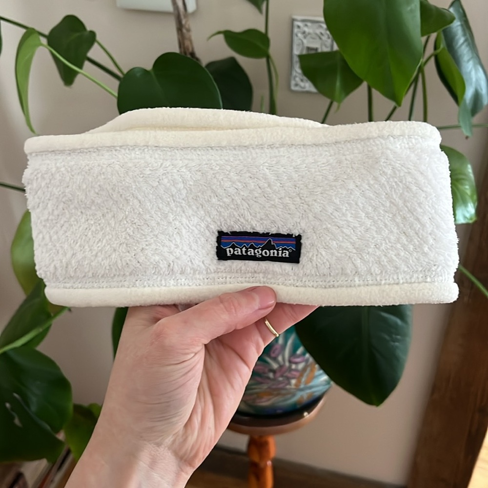 Patagonia White Fuzzy Warm Women’s Headband